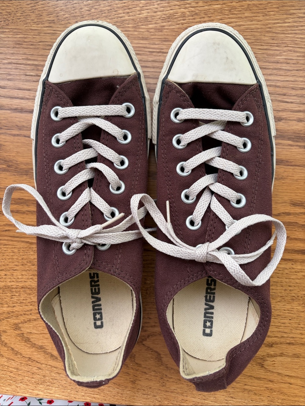 Converse Low-Top Canvas Sneakers in chocolate brown. Size 9 women’s. - Picture 6 of 6
